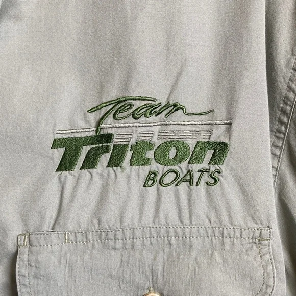 2/$15 Coosa County Clothier Team Triton Boats Vented Fishing Button Down - Picture 2 of 12